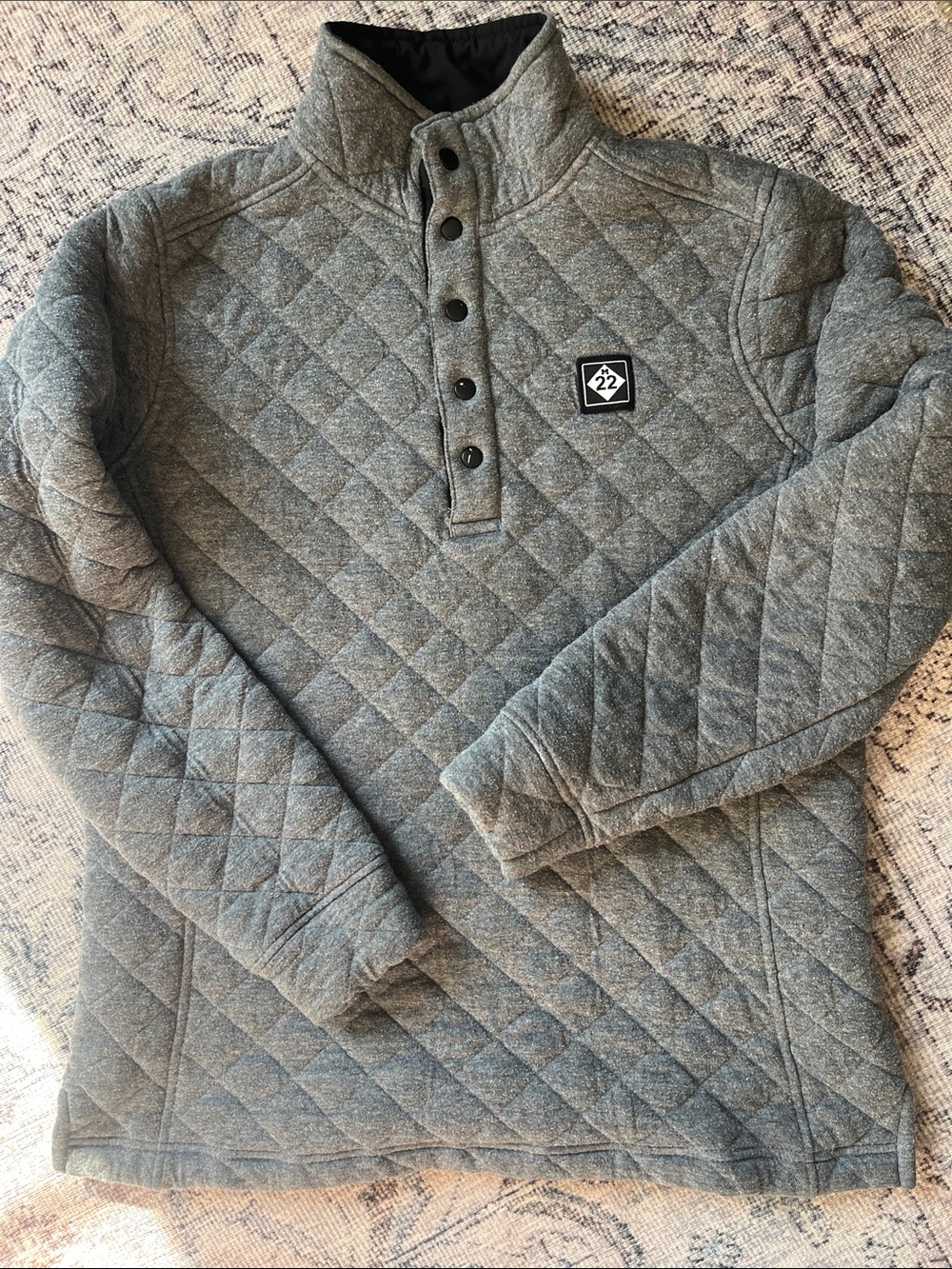 M22 gray quilted sweatshirt - medium